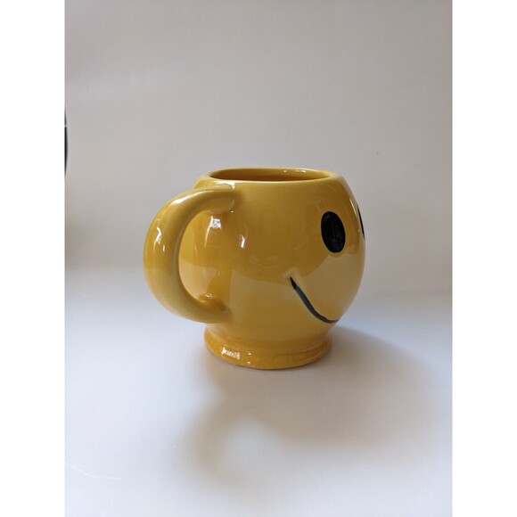 Vintage McCoy Pottery Ceramic Smiley Face Mug 1970's Yellow Made in USA **READ** - Picture 3 of 8